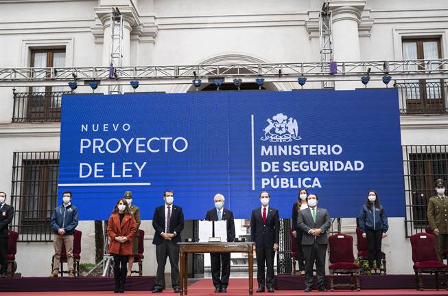 Presidente Piñera firma proyecto de ley que crea el Ministerio de Seguridad Pública: “Este Sistema debe poner a las personas, sus libertades y sus derechos, en el centro de sus prioridades”