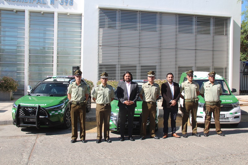 Entregamos 3 nuevos vehículos a Carabineros de Chile